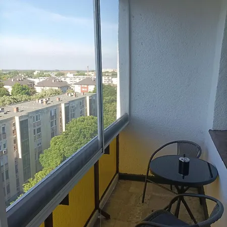 Apartment Debrentzen Station - Business *